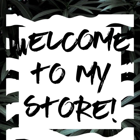 Welcome to my Poshmark store! LuvBugLuxxe! 👠👛💎 - Picture 6 of 7